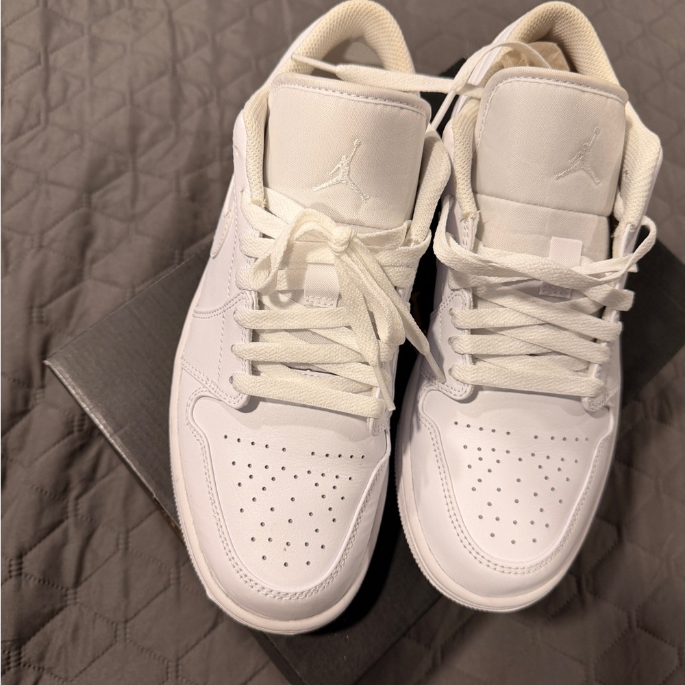 Jordan 1s Sneakers